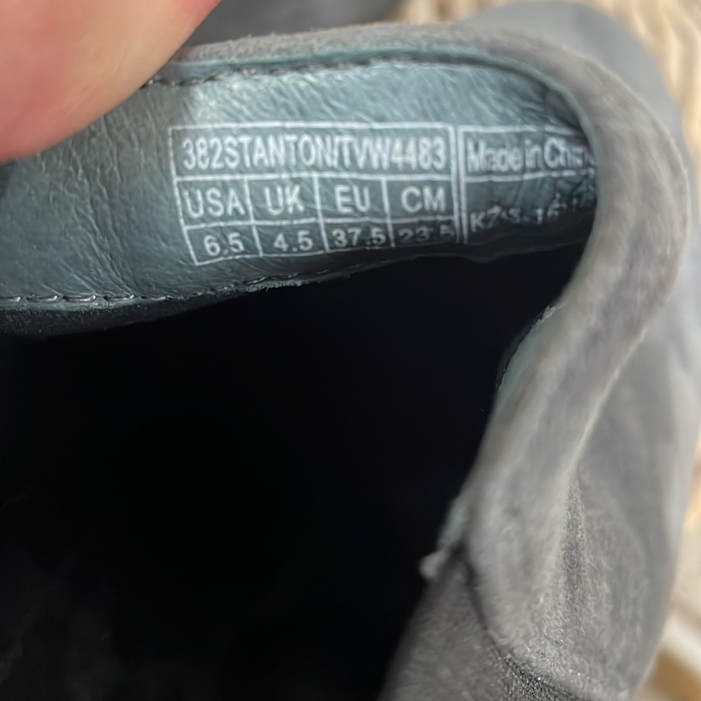 Vionic suede - Picture 7 of 9